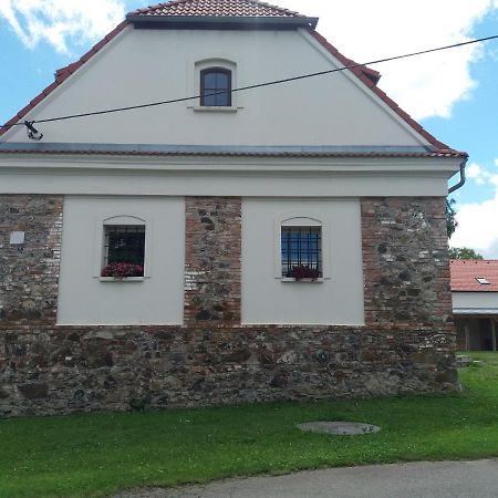 Апарт отель Korn-Hof Kornatice Экстерьер фото